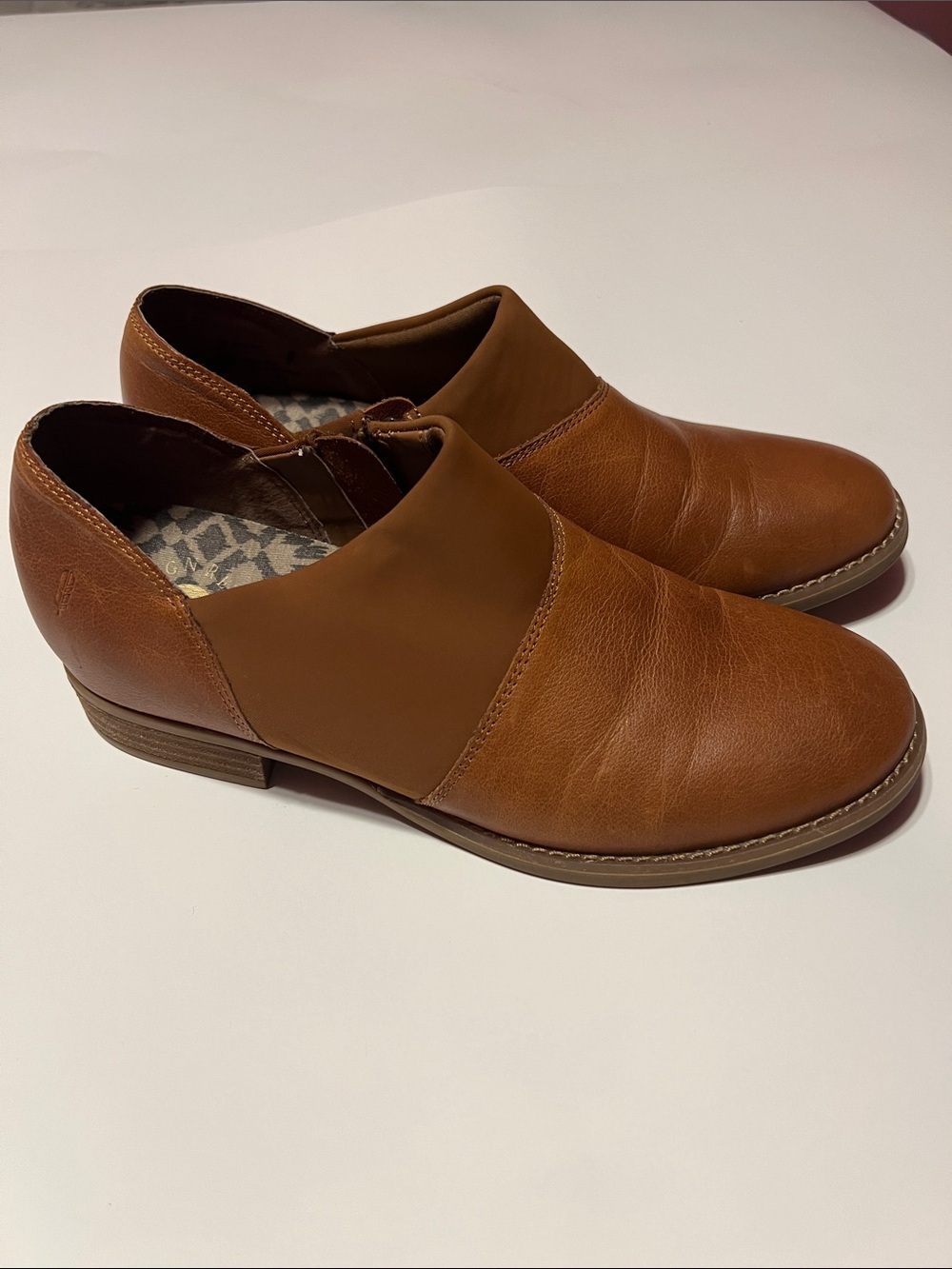 Women's Revitalign Bonita Leather Slip-On Shoes Size 7